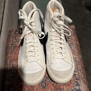 Nike mid blazers